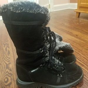 Faux fur boots